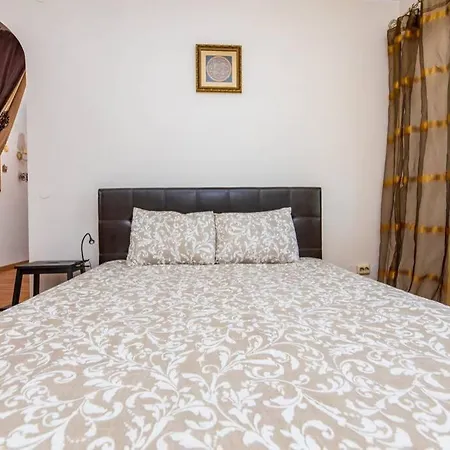Apartment Tilzes Str. 10 *